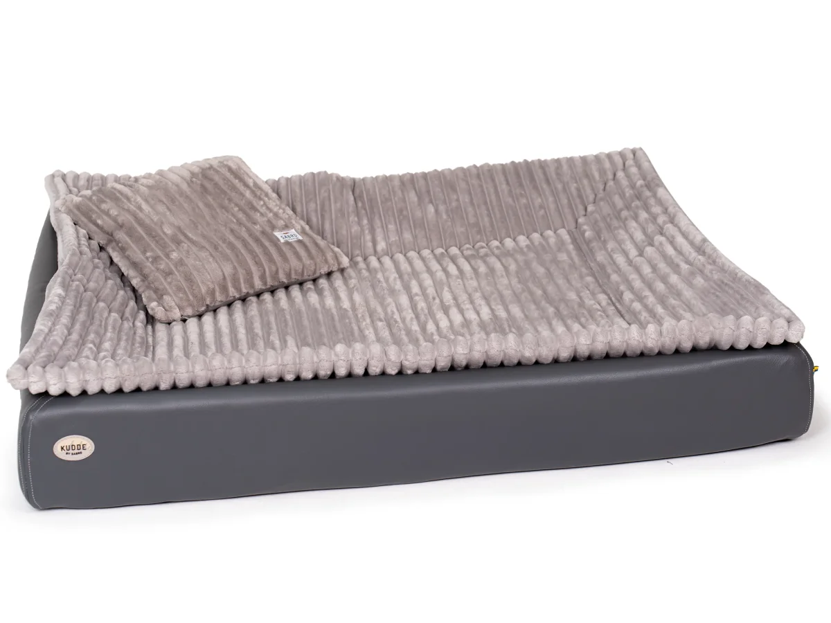 All-In Relax Bundle | KUDDE Hundebett + Einlage & Kissen – Bild 2